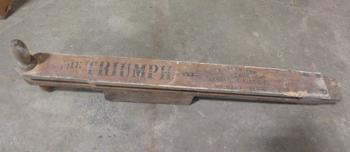 The Triumph wood hand planter