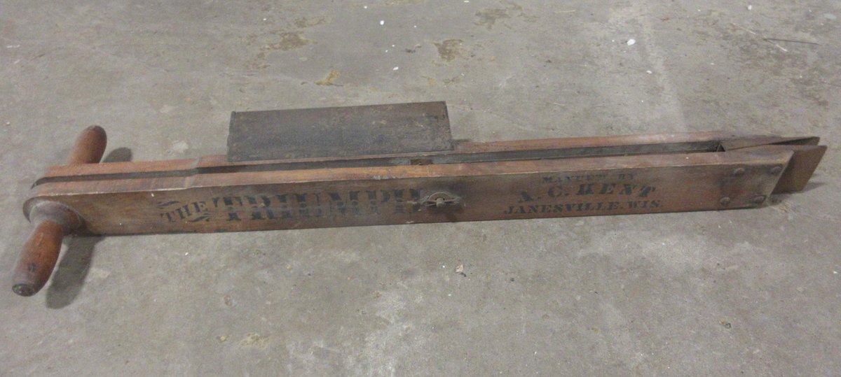 The Triumph wood hand planter
