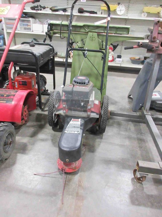 Swisher Trim-N-Mow gas wheel trimmer