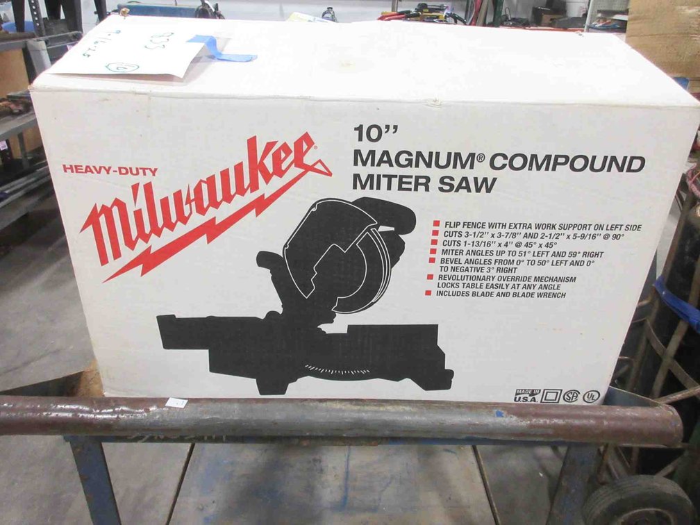 NEW Milwaukee 10" Compound miter saw