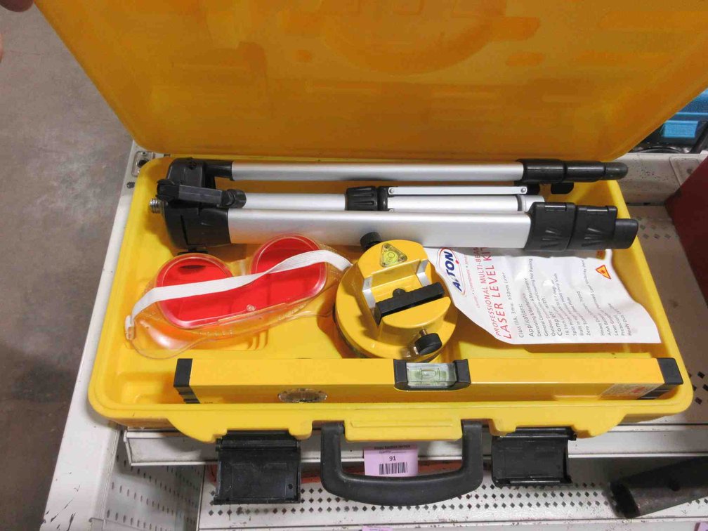 Alton laser level set