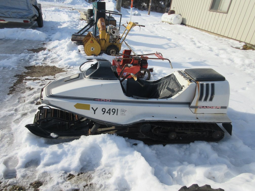 Raider 400 Twin Track snowmobile (no title)