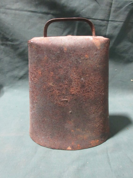 Metal cow bell with non-original clapper