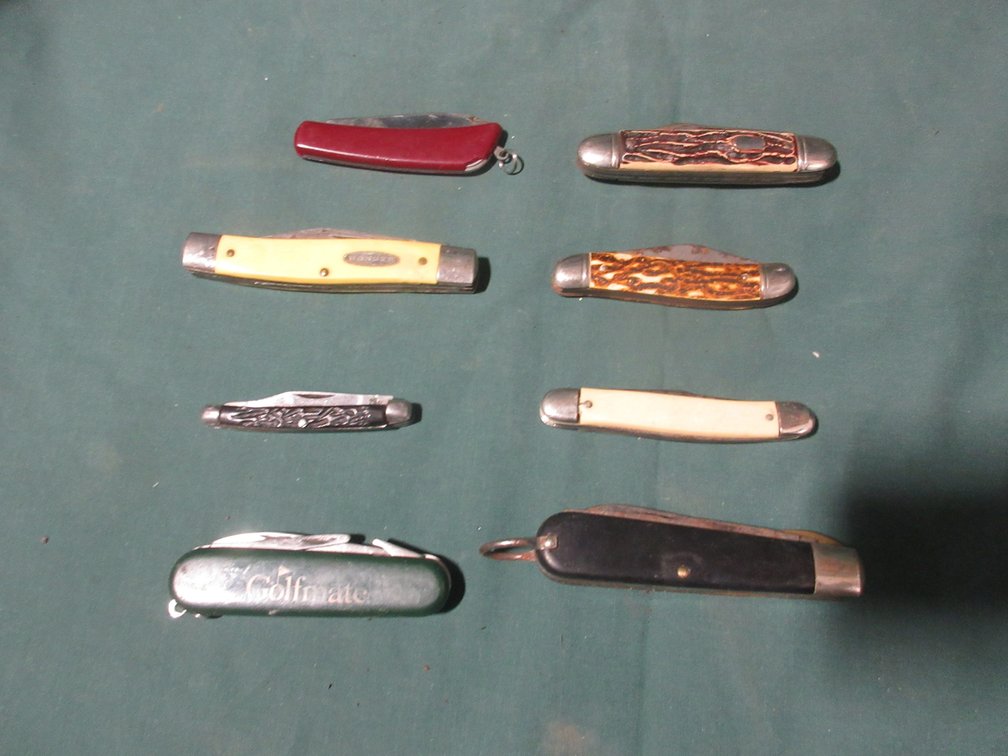 (8) Folding pocket knives