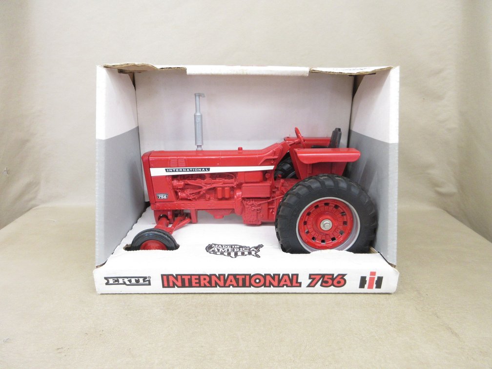 Ertl die cast International 756 tractor