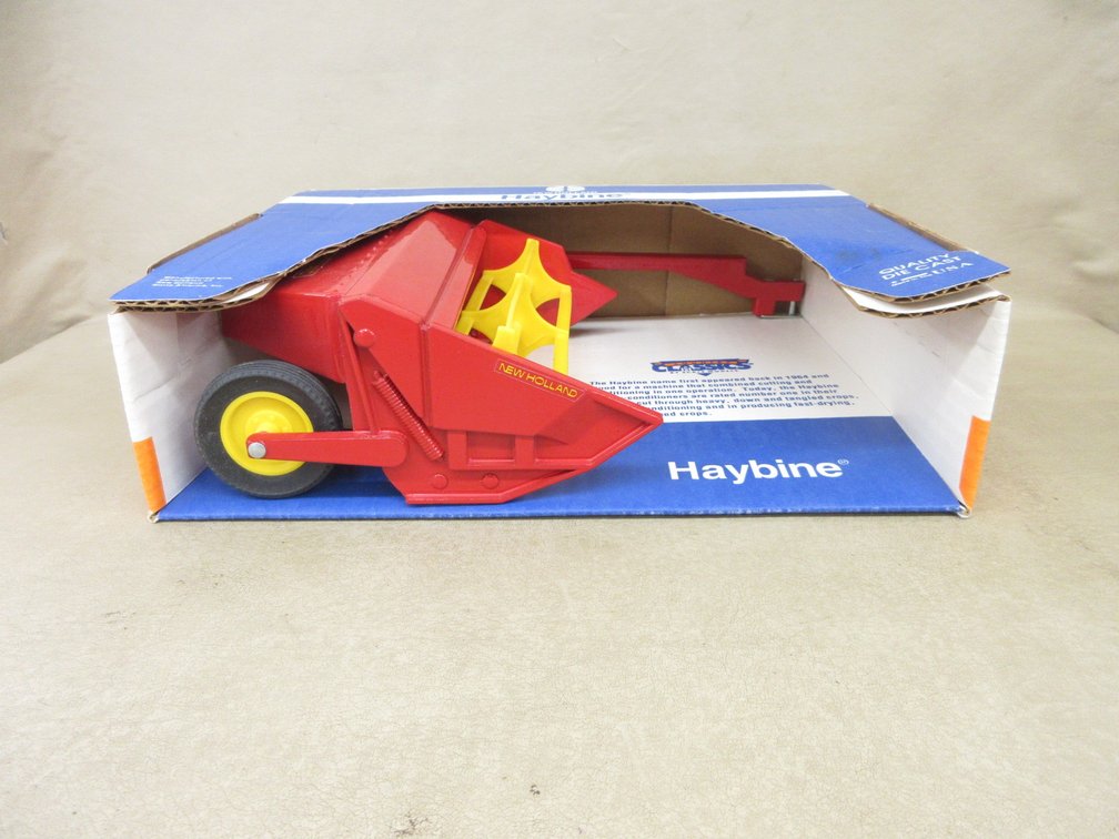 Country Classics Scale Models die cast New Holland Haybine