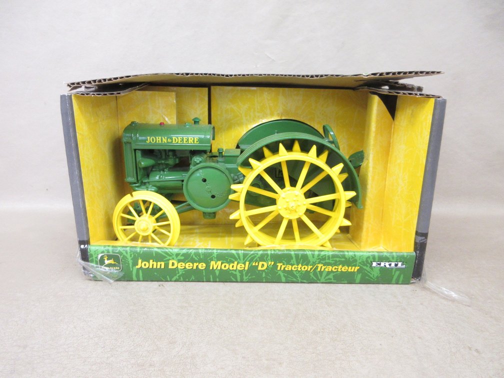 Ertl die cast John Deere Model D tractor