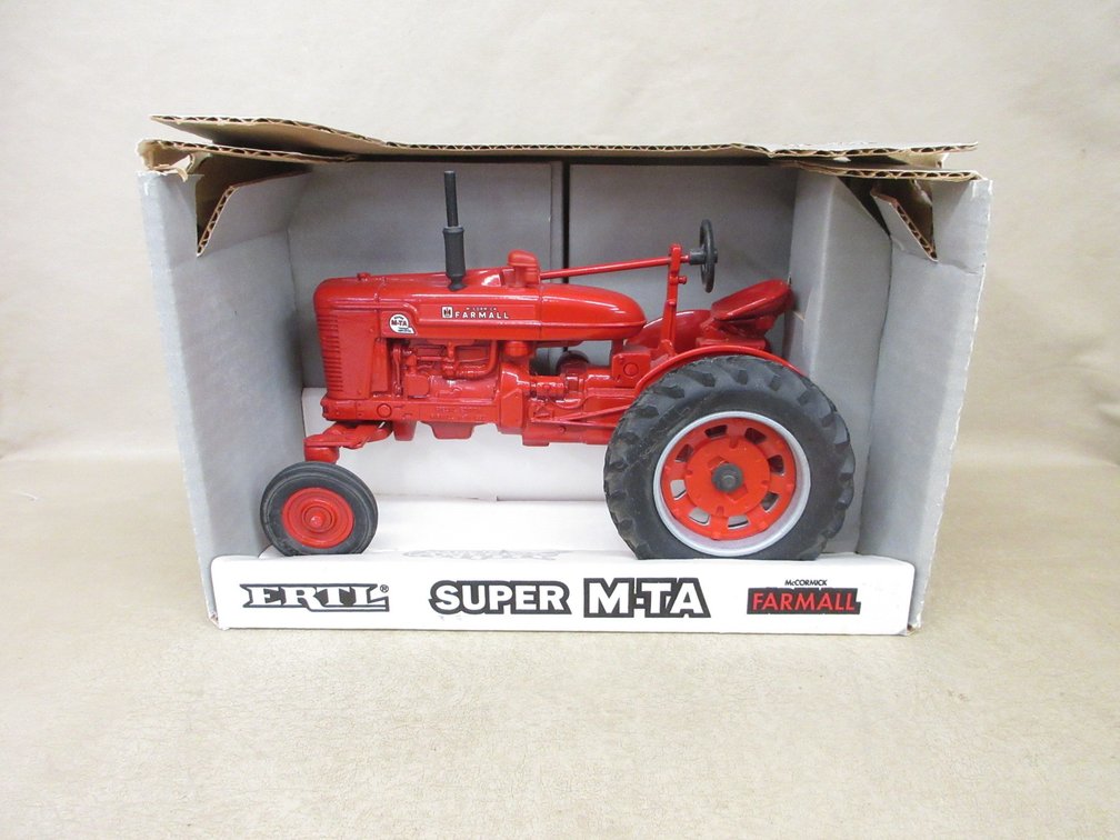 Ertl die cast Farmall Super M-TA tractor