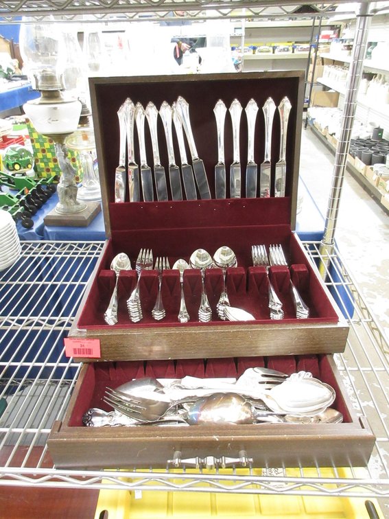 15"W Wood 2-drawer flatware case with Oneida Community silverplate flatware set