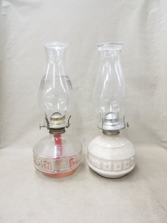 (2) Glass oil lamps