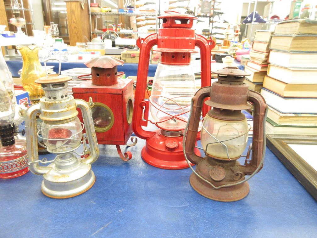 (4) Metal oil lanterns