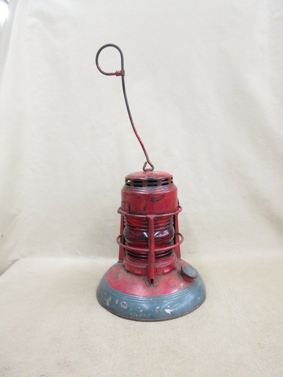 Embury No. 40 railroad lantern
