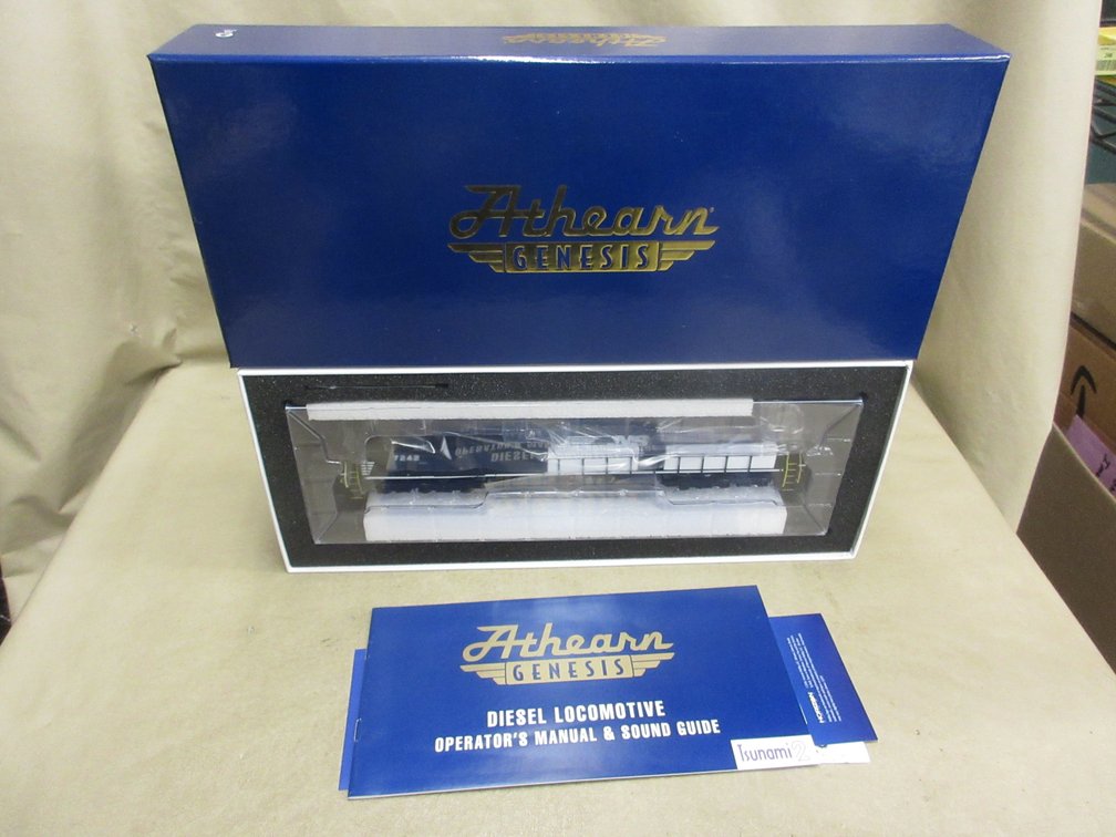 Athearn Genesis Tsunami 2 Norfolk Southern SD70ACU 7242