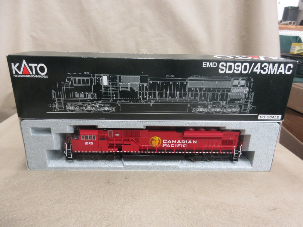 Kato EMD SD90/43MAC Canadian Pacific #9125