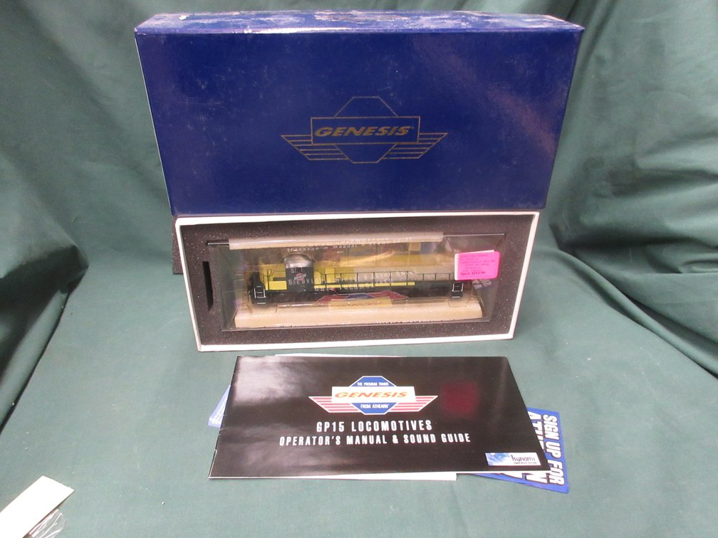 Athearn Genesis C & NW "Safety Yellow" GP15-1 4403
