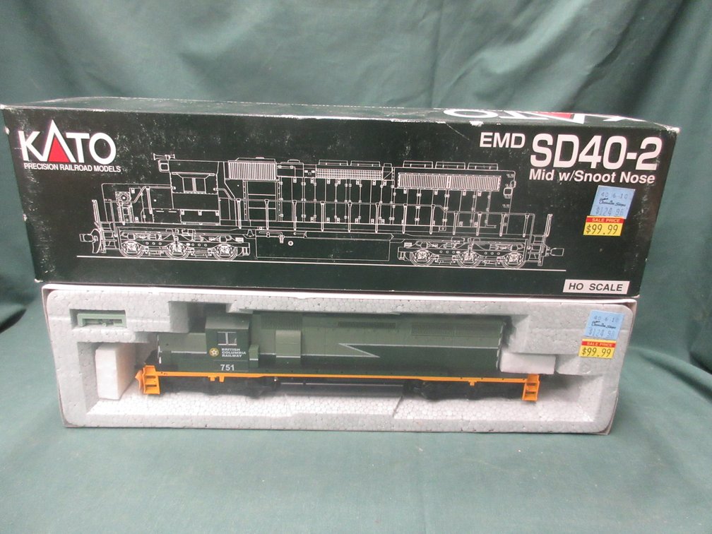 Kato EMD SD40-2 British Columbia Railway #751