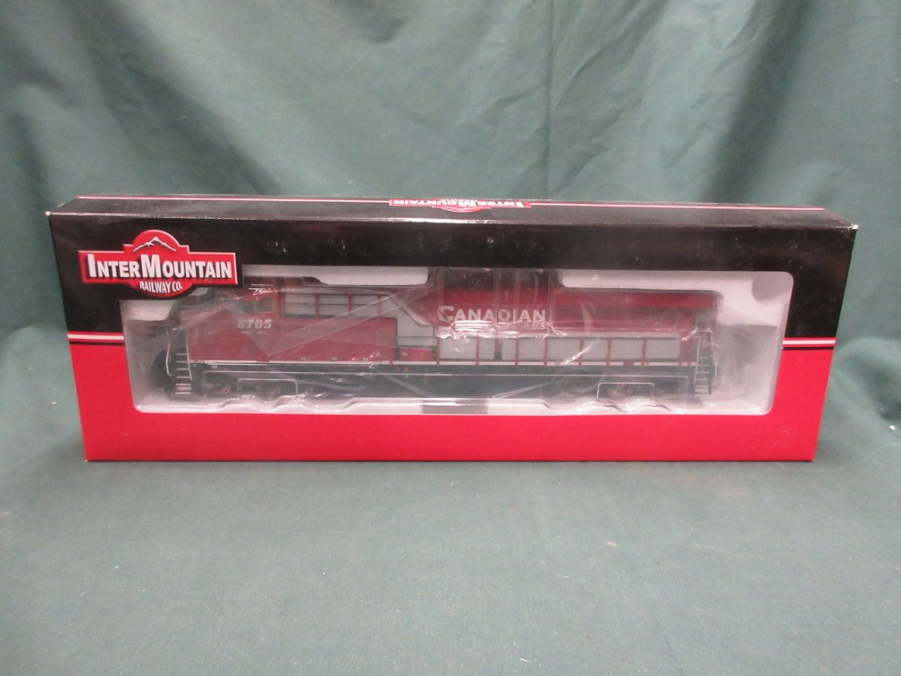 Inter Mountain ES44AC locomotive Canadian Pacific #8705