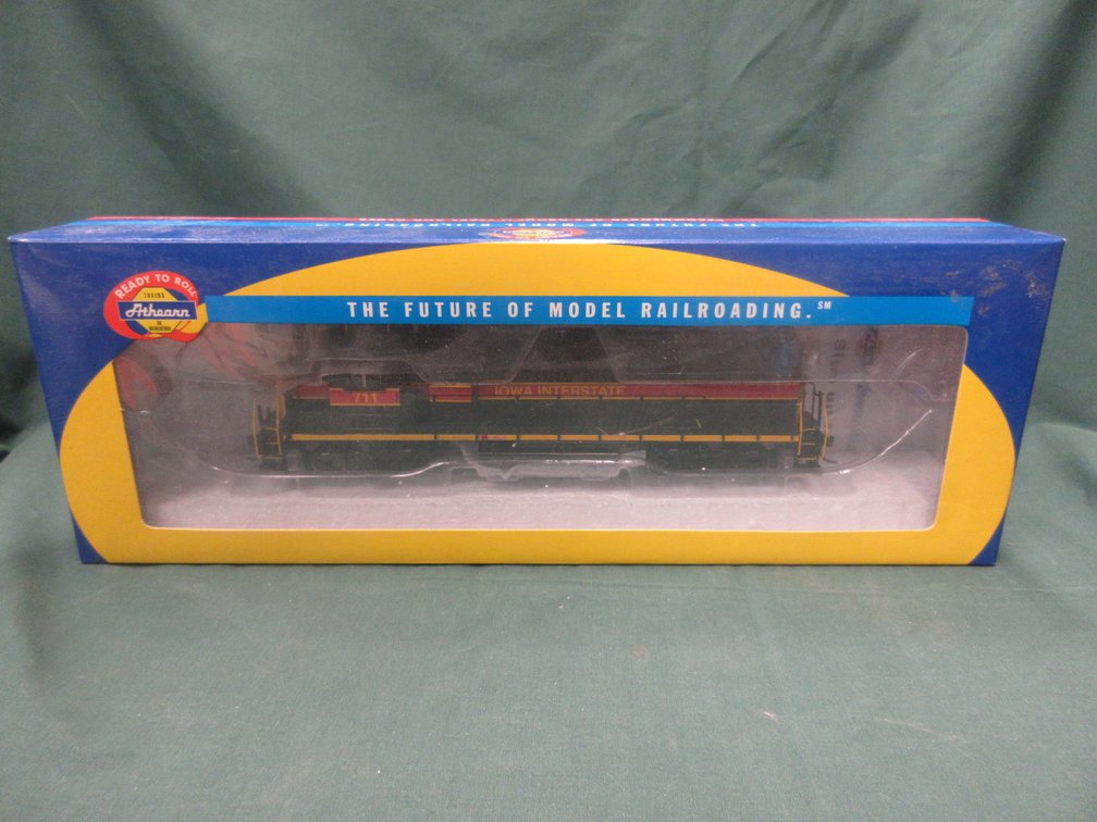Athearn Lowa Interstate GP38-2 #711