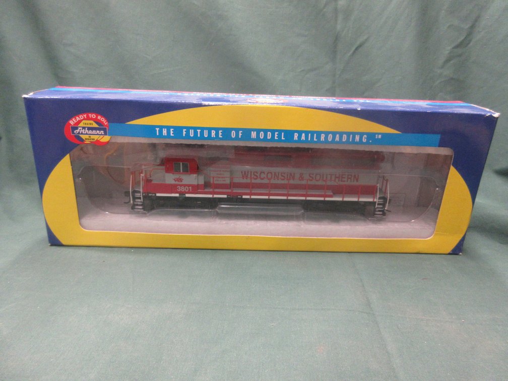 Athearn Wisconsin Southern GP-38-2R #3801