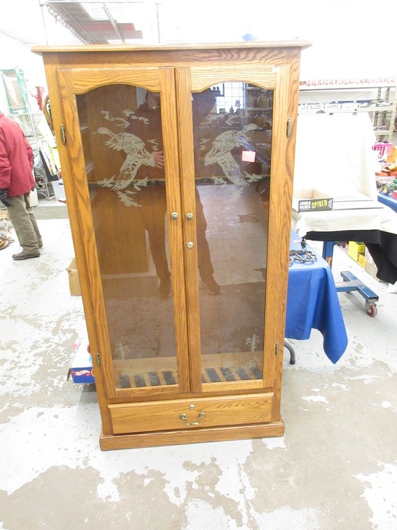 Oak gun cabinet