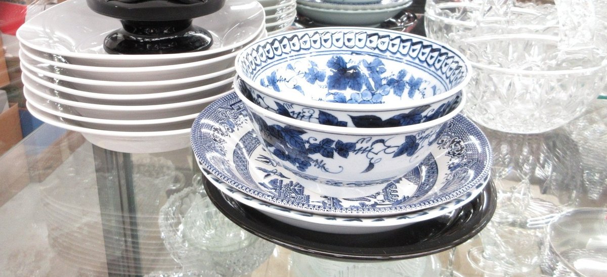 Porcelain and glass group