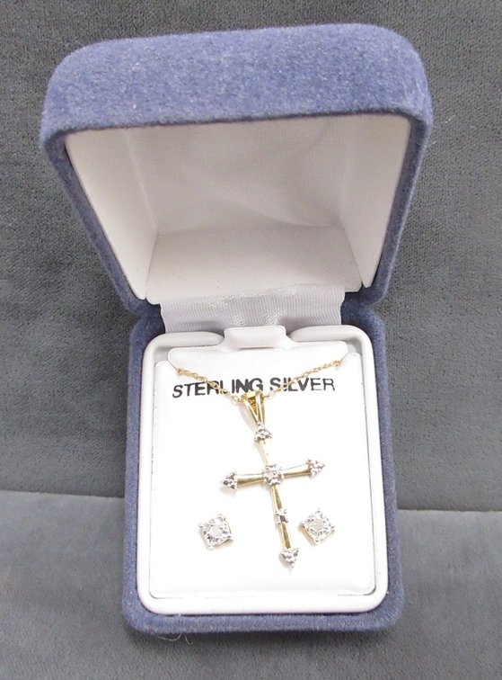 Sterling Silver cross pendant and pierced earrings boxed set