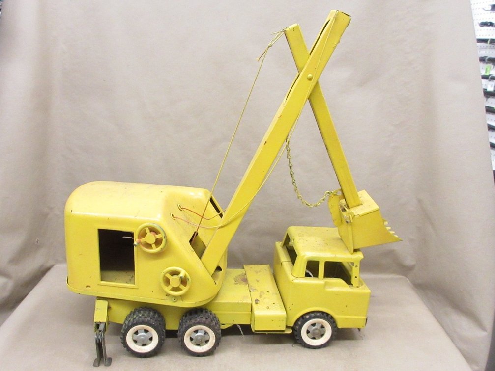 Structo Mobile crane