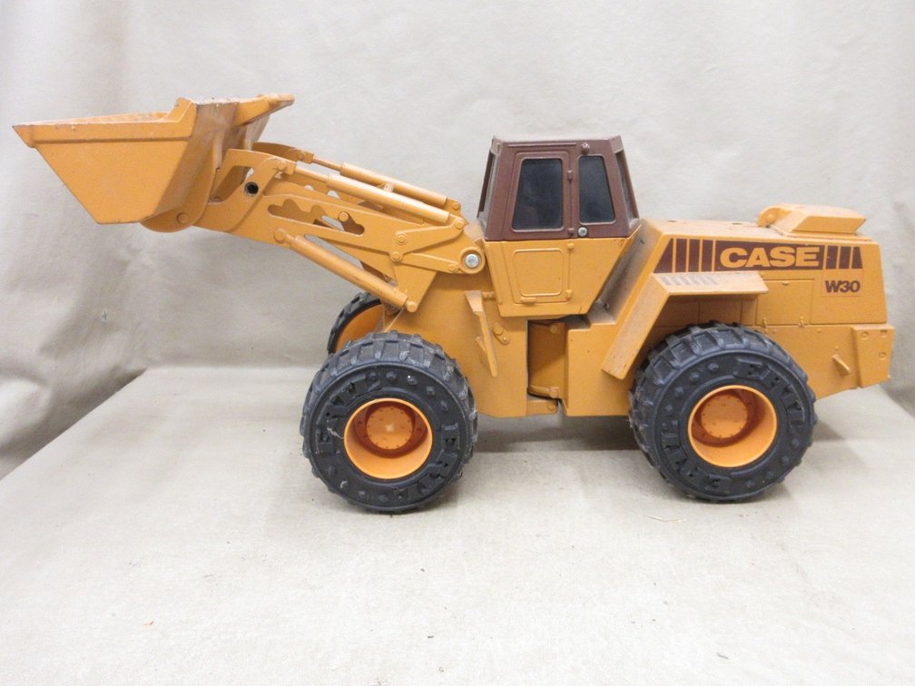 Ertl Case W30 payloader