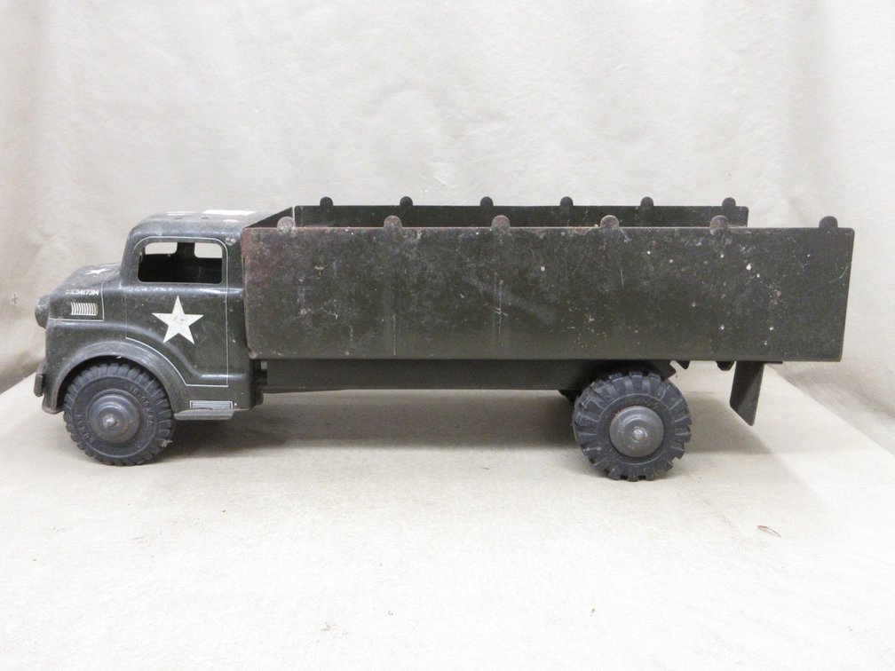 Lumar pressed steel military truck
