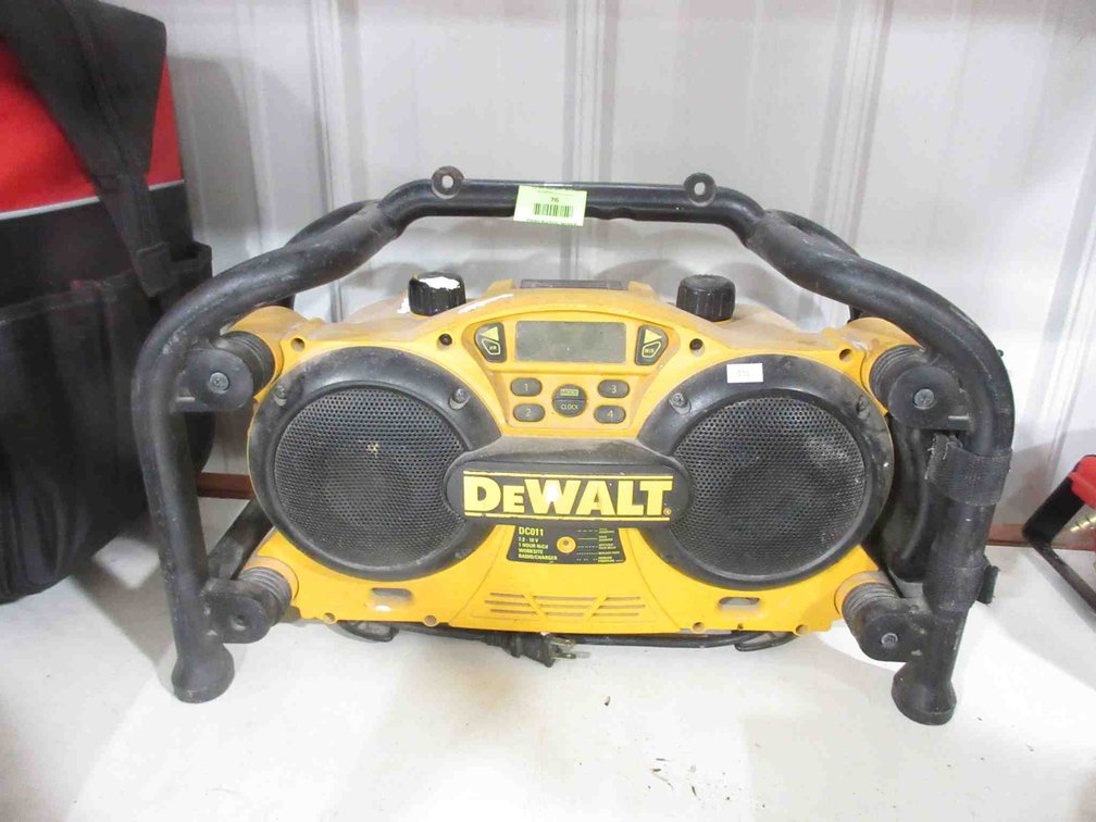 DeWalt worksite radio