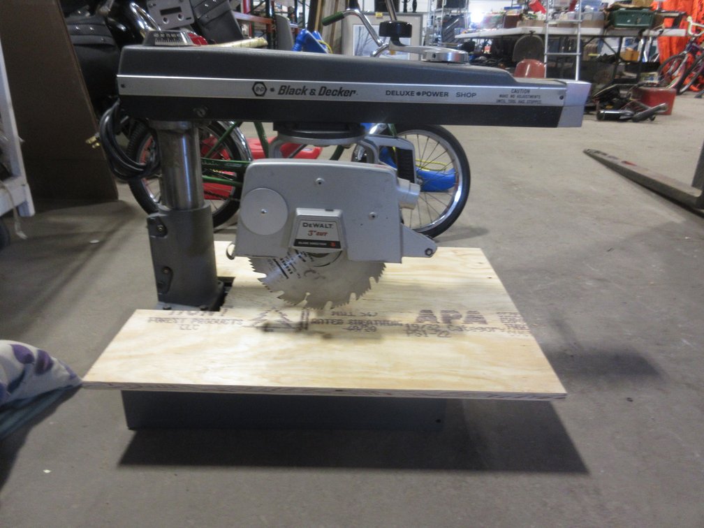 Black & Decker Deluxe Power Shop radial arm saw