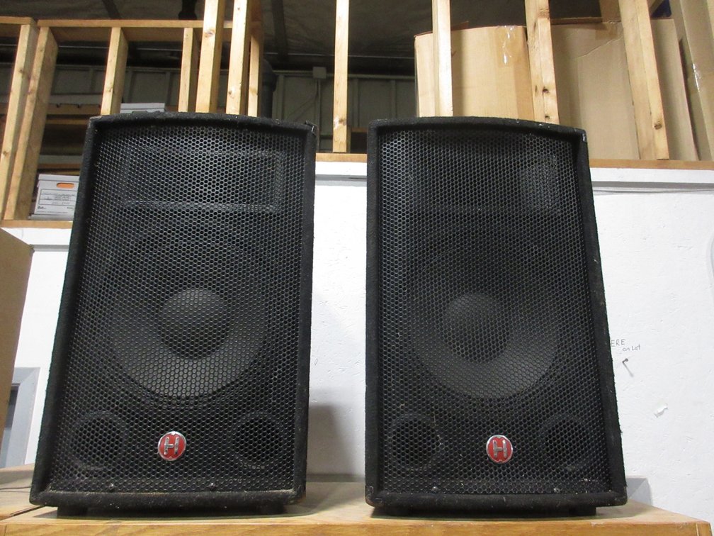 Harbinger M120 speaker set