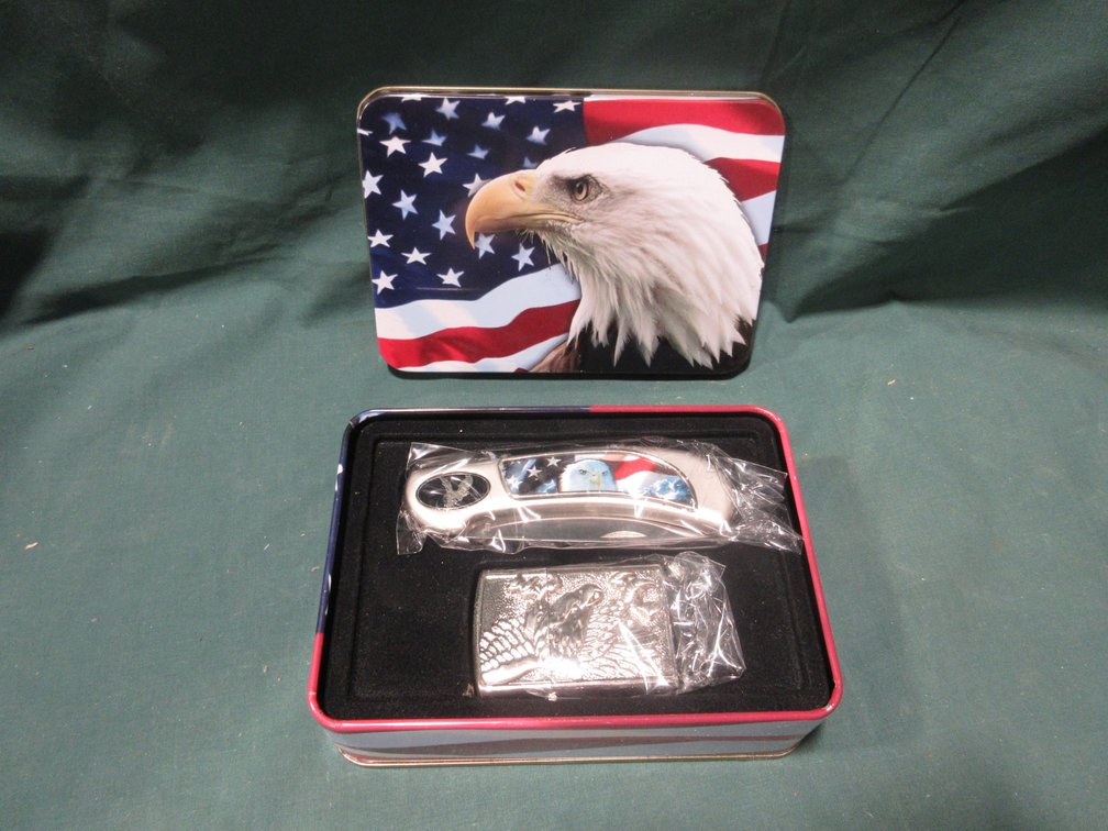 American Eagle collector's pocket knife in tin