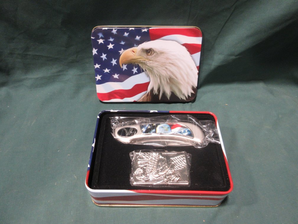American Eagle collector's pocket knife in tin