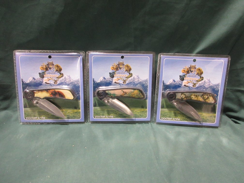 (3) Wild Outdoors pocket knives