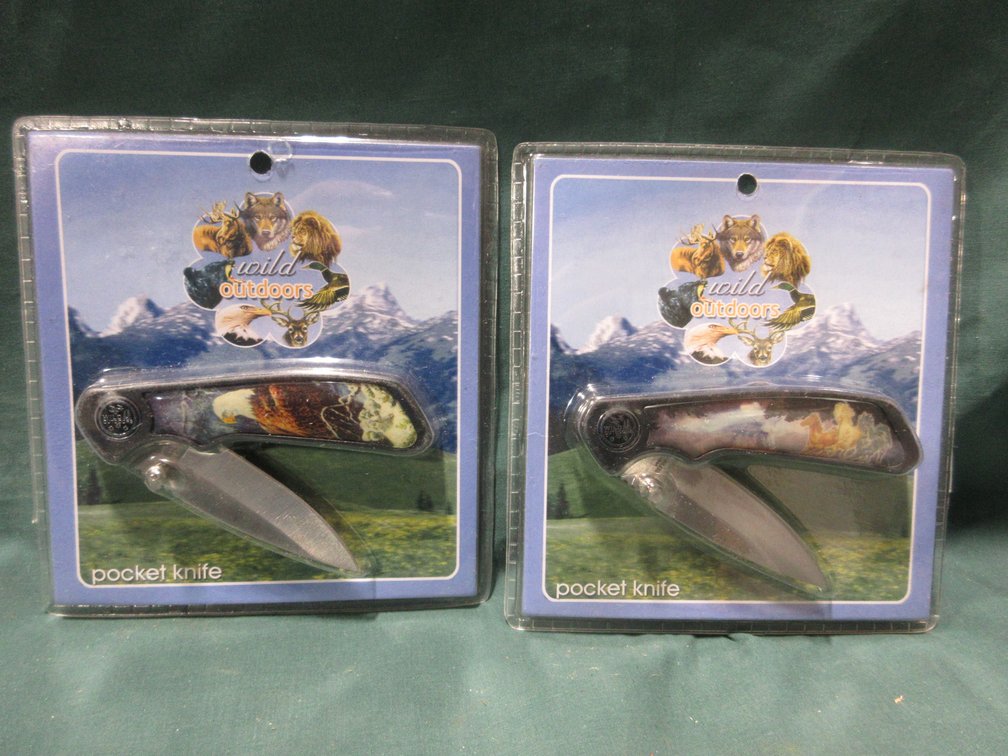 (2) Wild Outdoors pocket knives