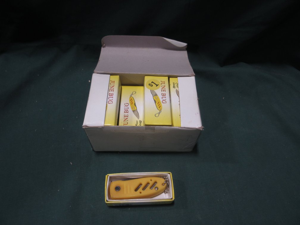 (12) June Bug pocket knives