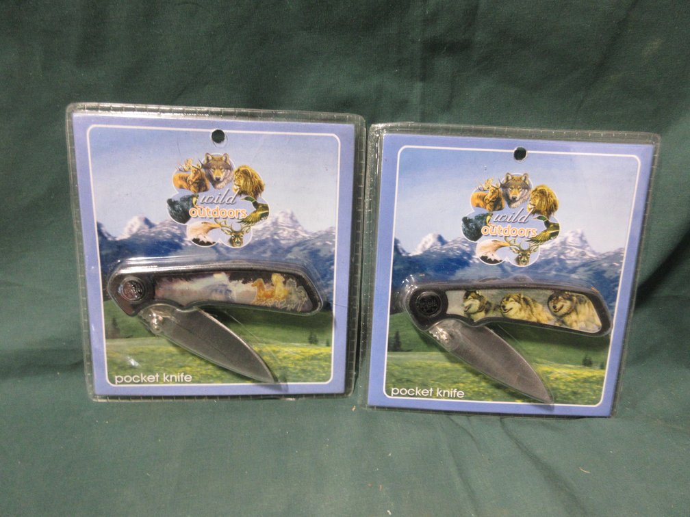 (2) Wild Outdoors pocket knives