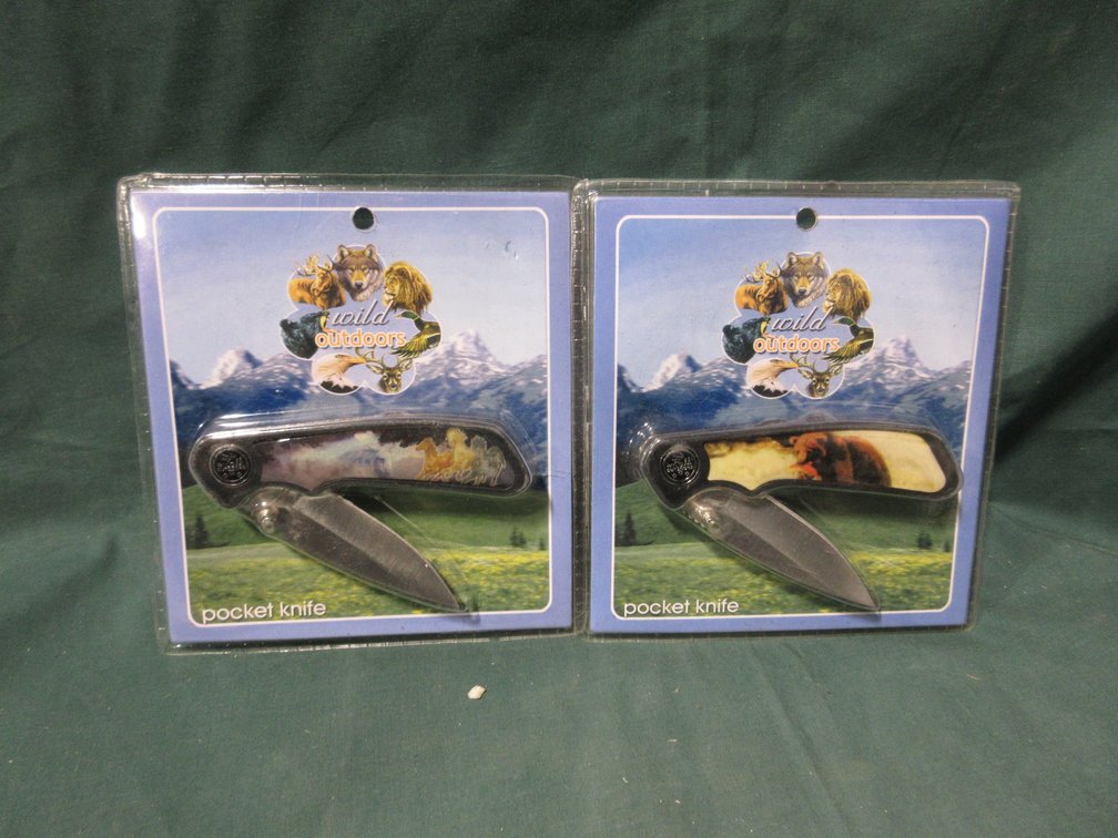 (2) Wild Outdoors pocket knives