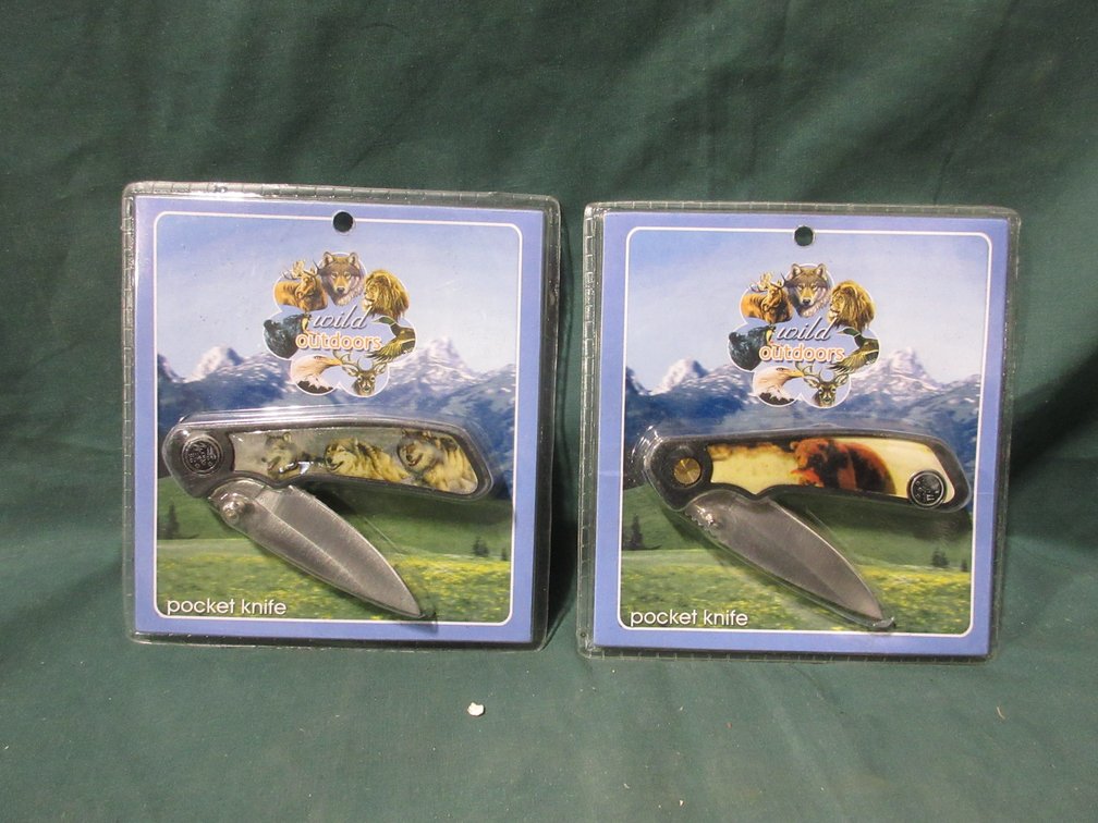 (2) Wild Outdoors pocket knives