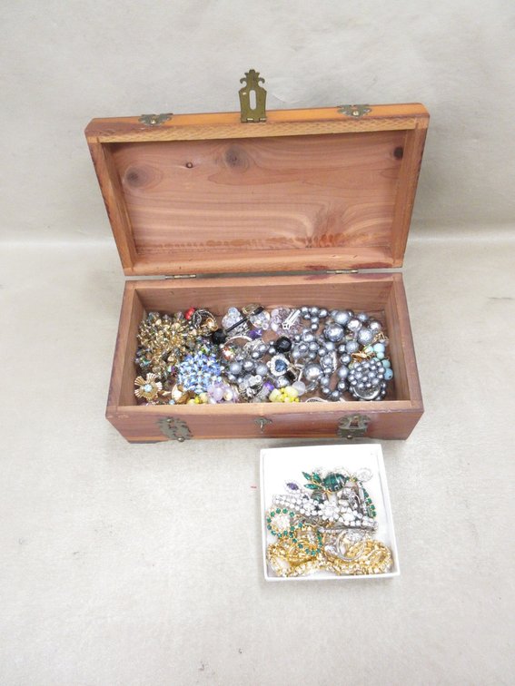 9" Wood chest with contents of costume jewelry