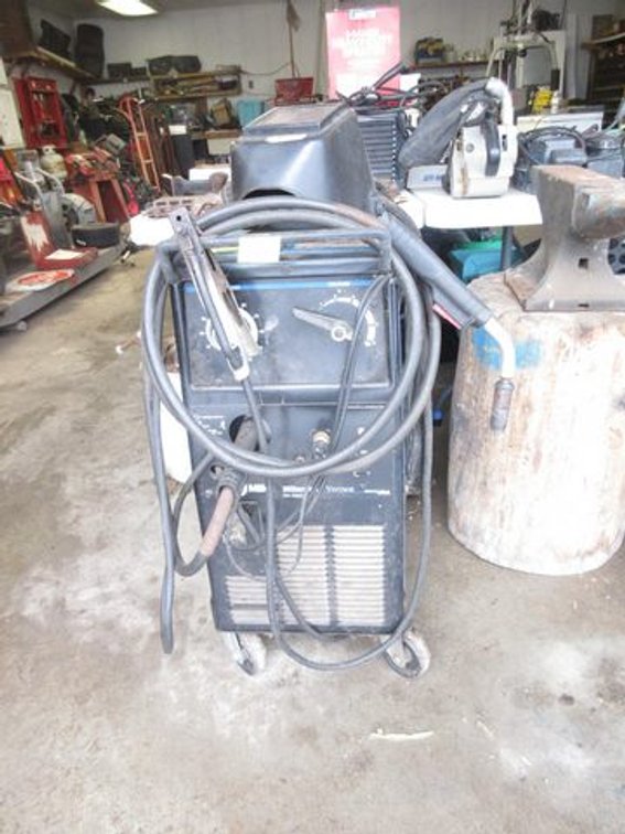 Miller Millermatic CV/DC wire welder