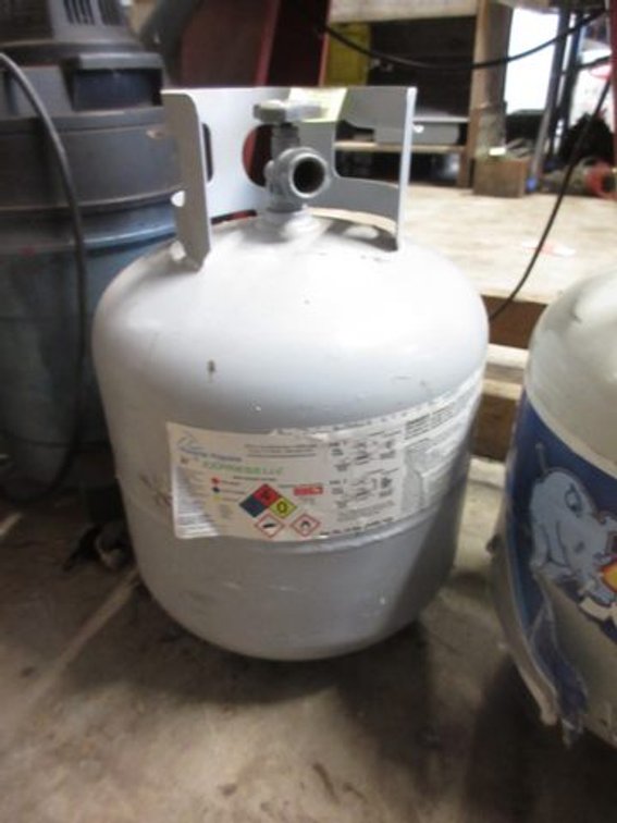 Standard propane tank