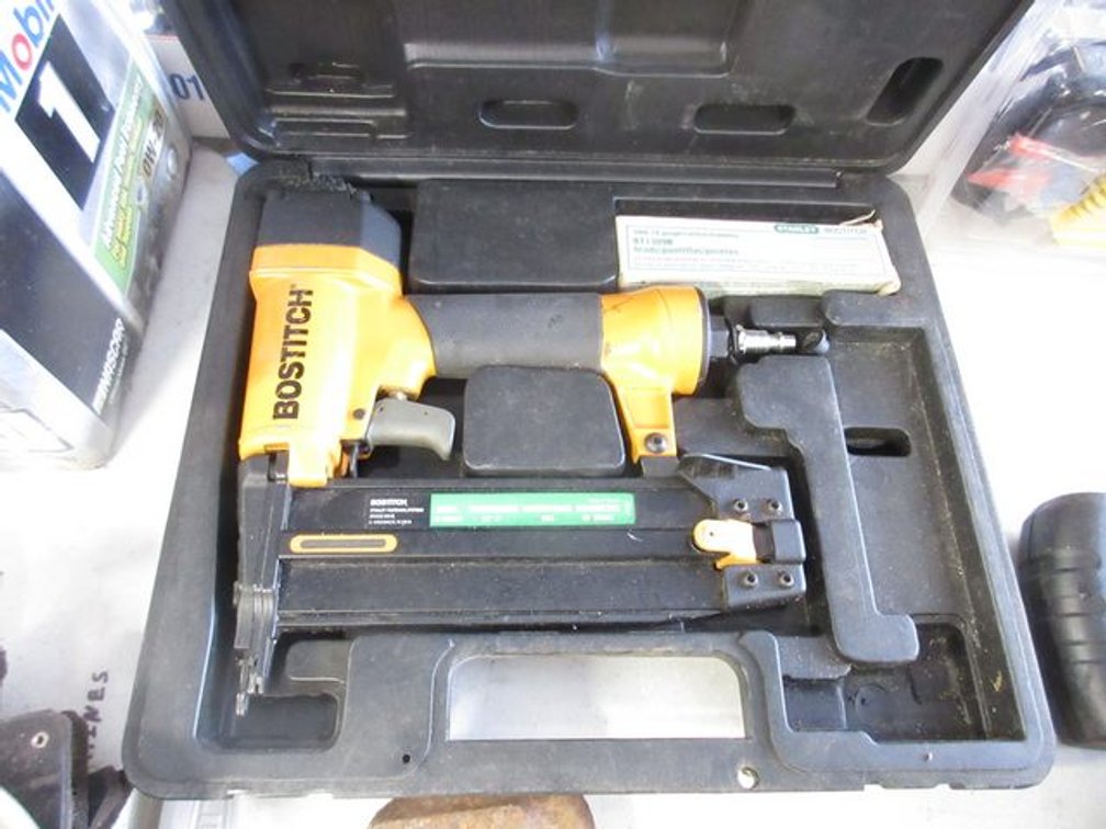 Bostitch air brad nailer in case