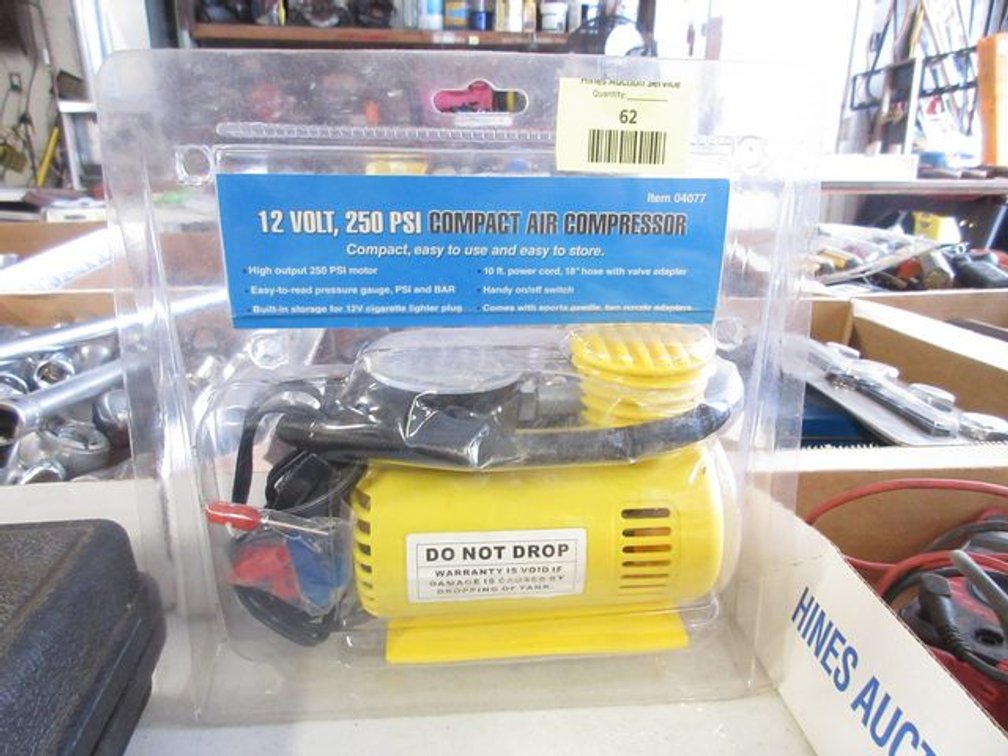 Compact air compressor