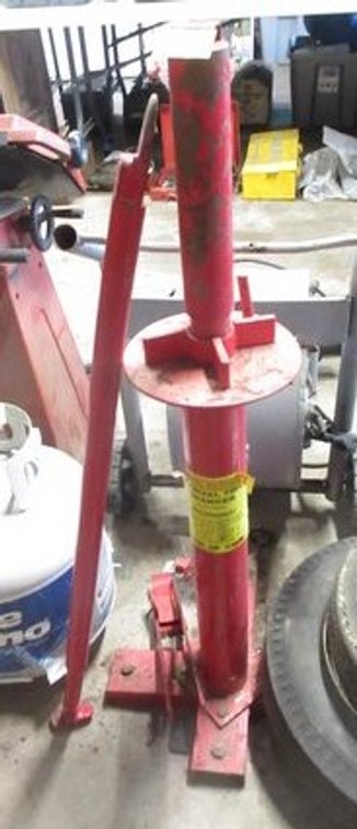 Central Machinery manual tire changer stand