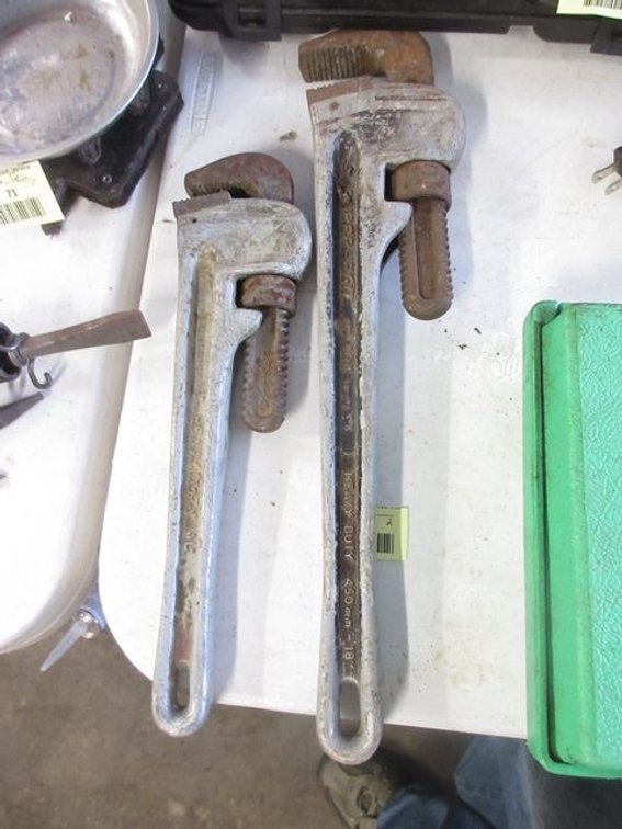 (2) Aluminum pipe wrenches