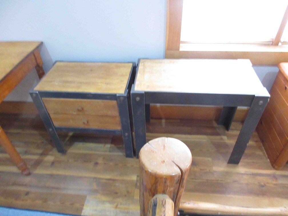 Wood side table and 2-drawer cabinet