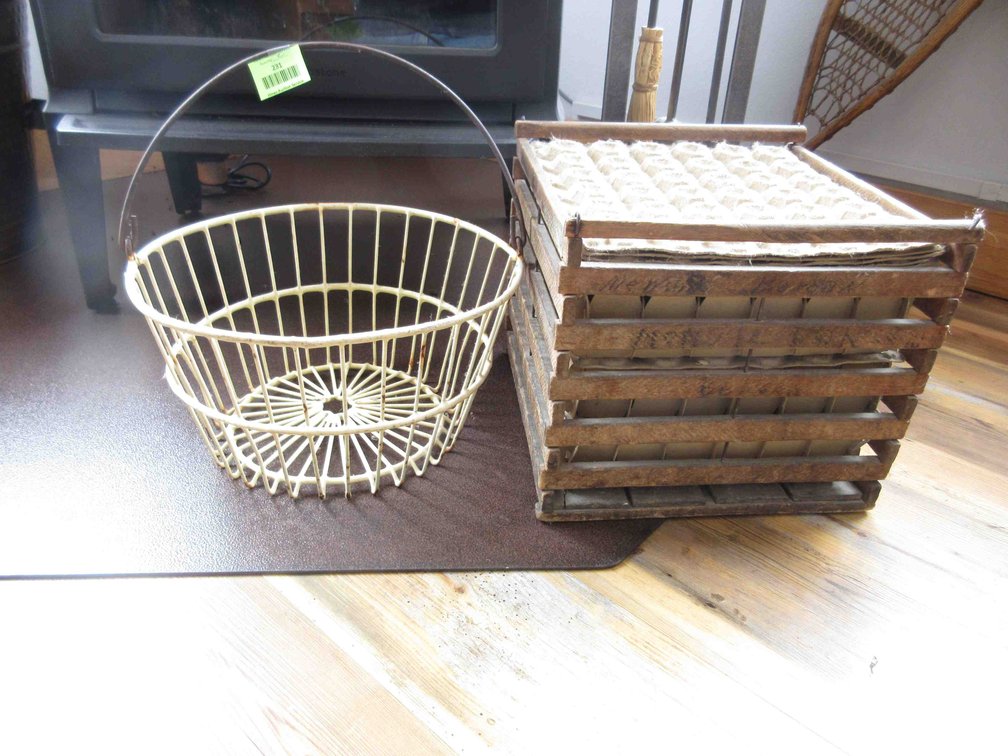Antique egg group