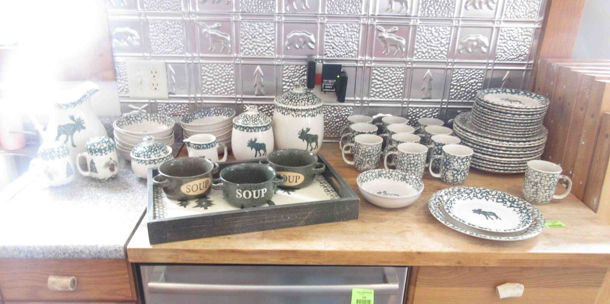 Folk Craft Moose Country dinnerware service